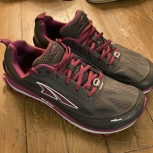 Altra women’s size 9.5 running shoes